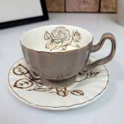 Комплект чаши за чай Flowers Collection
