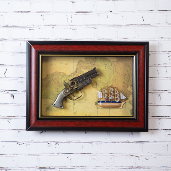 Обемна картина за стена с античен пистолетна най-ниска цена - podaratsi.bg