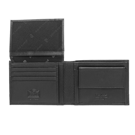 Мъжки комплект, включващ черен портфейл от естествена кожа и черен колан, марка Pierre Cardin