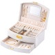 Отворена бяла кутия за бижута Bianca с огледало на капака