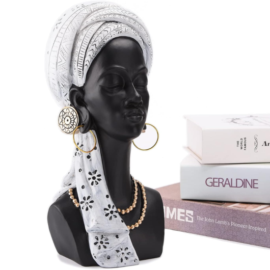 Декоративен бюст на жена в етно стил, подходящ за подарък