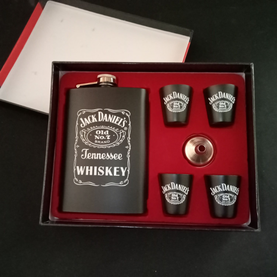 Подаръчен комплект за алкохол Jack Danielsна най-ниска цена - podaratsi.bg
