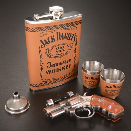 Подаръчен комплект манерка за алкохол "Jack Daniels"на най-ниска цена - podaratsi.bg