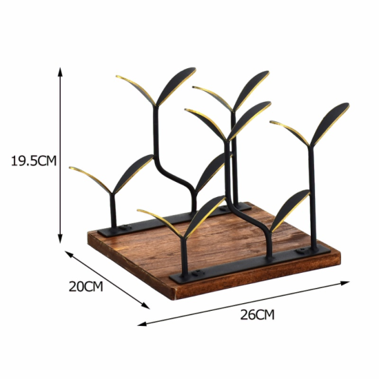 Съхранява 4 бутилки стабилно
